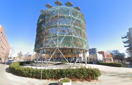 El árbol bioclimático del madrileño barrio de Vallecas